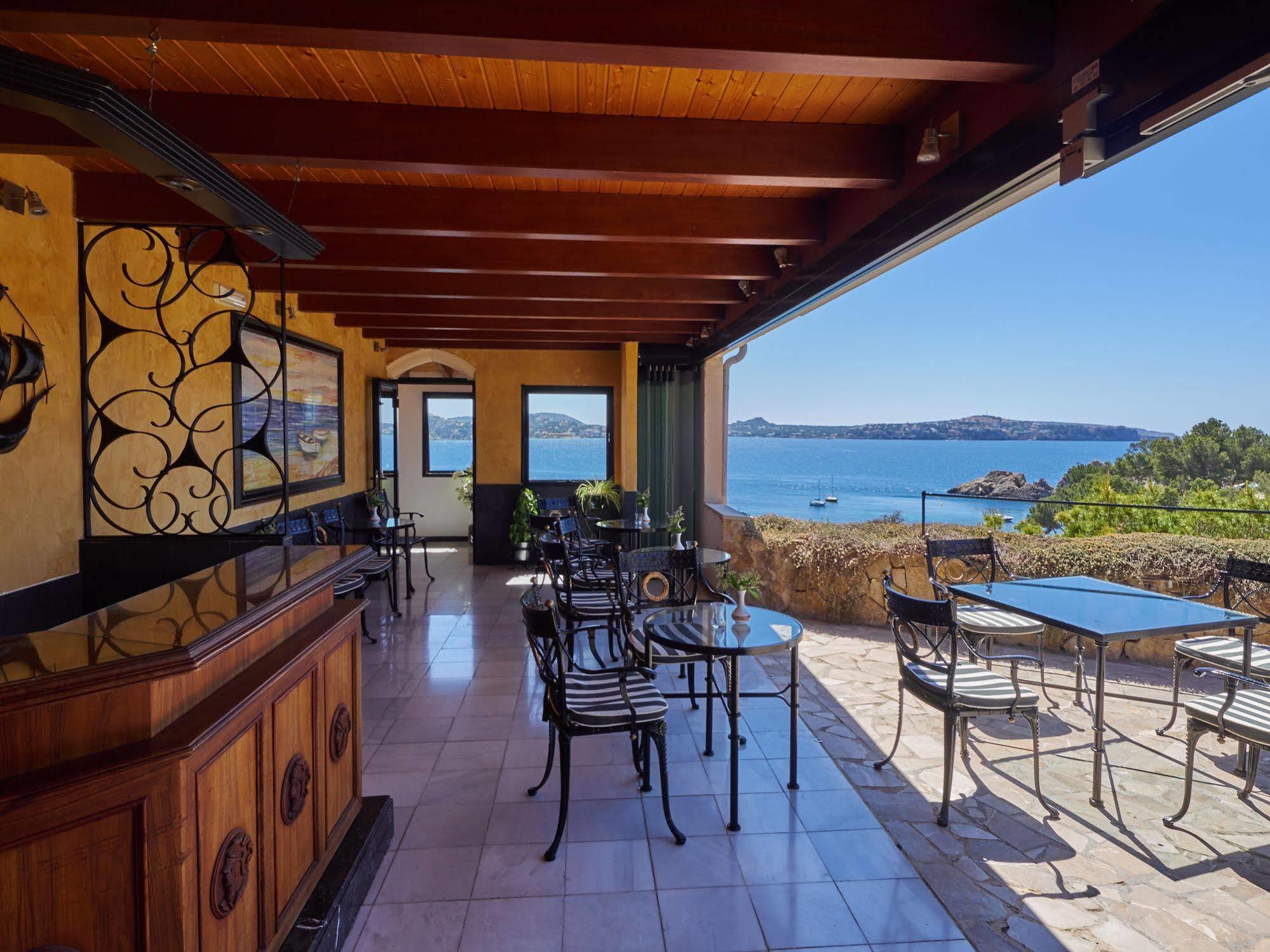 Hotel Petit Cala Fornells Peguera Kültér fotó